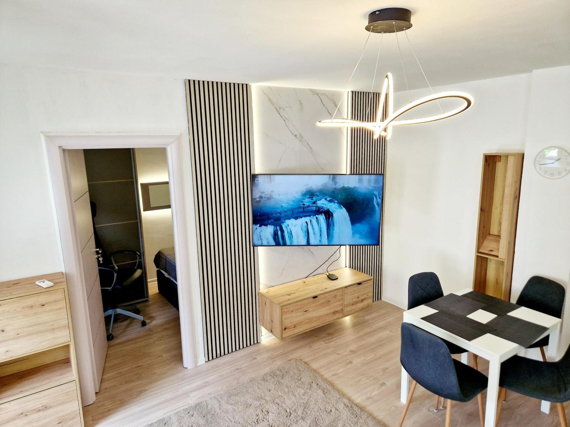 Cosy Novi Sad Loft, Self Check-In Apartment Luaran gambar